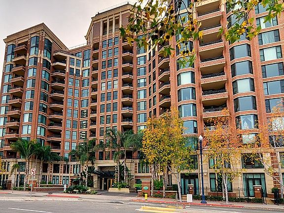4th image of 500 W Harbor Dr Unit 117
