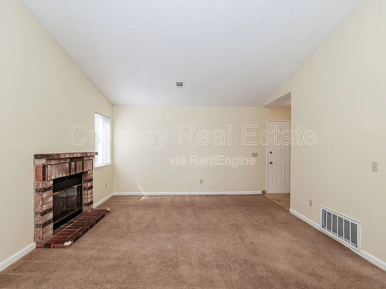 357 Hazelnut Ln — Photo 16