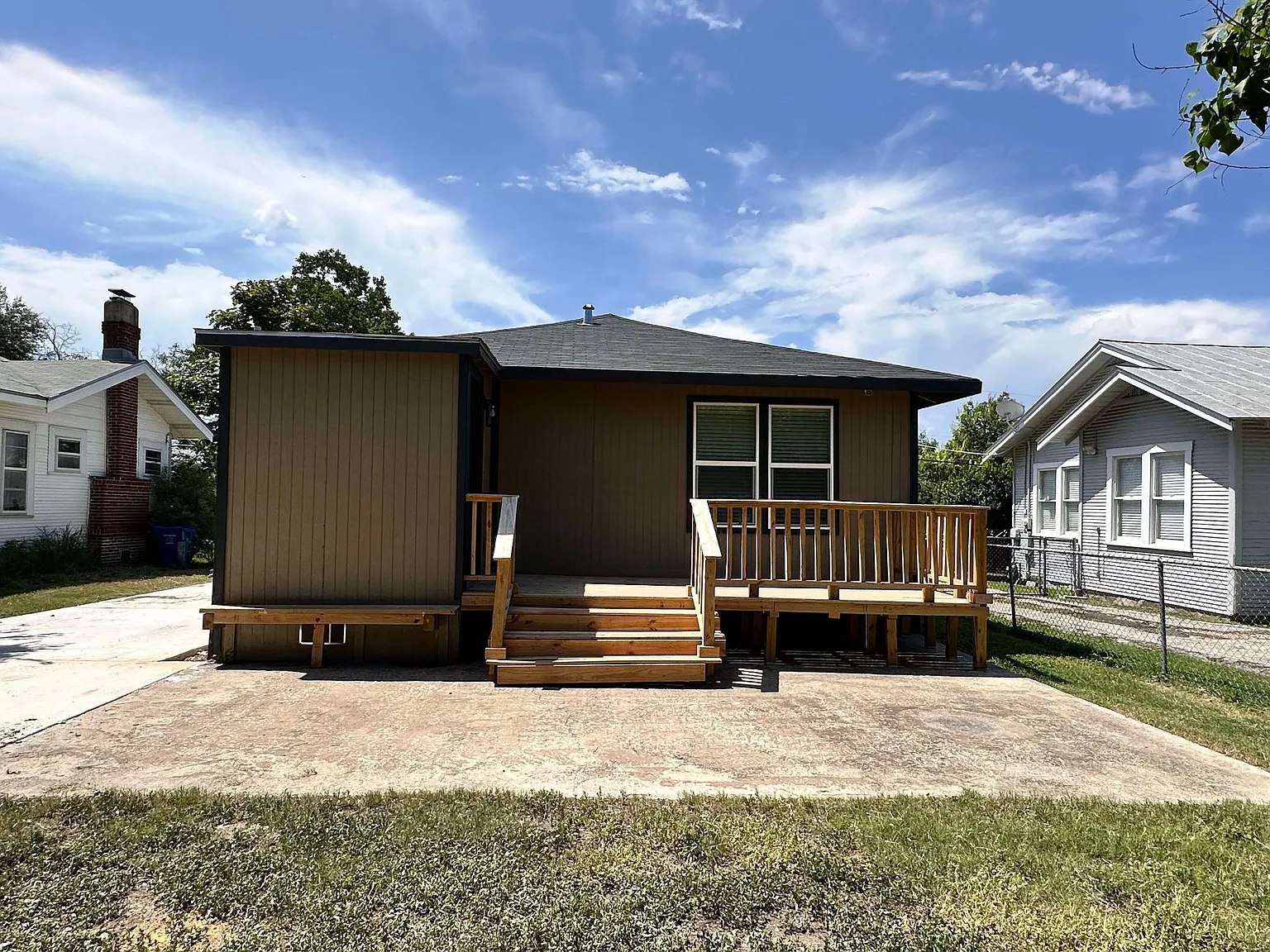 2 bed, 841 sqft, $1,600 — Photo 3
