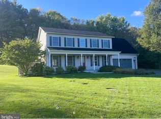 90 Sky Harbor Dr, Port Matilda, PA 16870