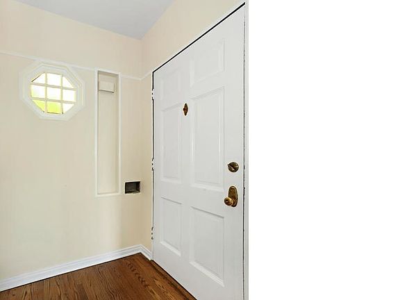 3rd image of 1659 Cicero Dr