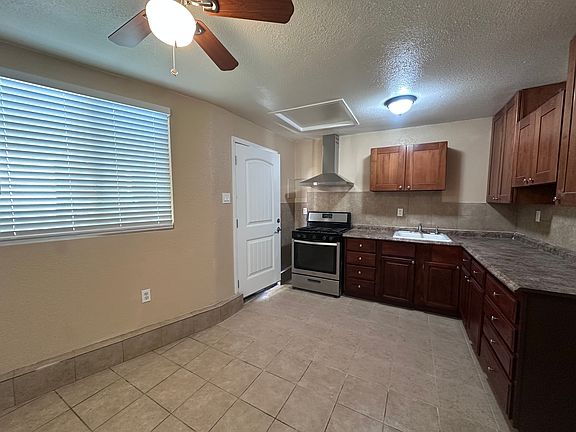 2nd image of 9565A Mayne St #9565A