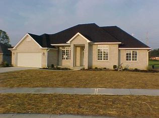 3662 E Walnut Hill Ct, Greenwood, IN 46142