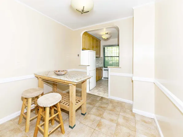 3017 Riverdale Avenue image 4 of 8