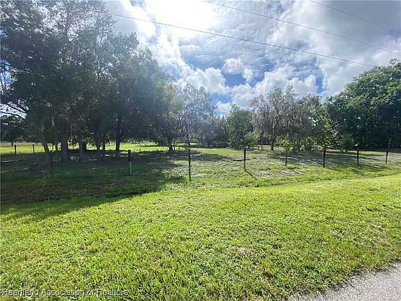 2nd image of 160 Park Land Dr