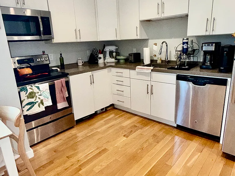 20 Orleans St #303 — Photo 2