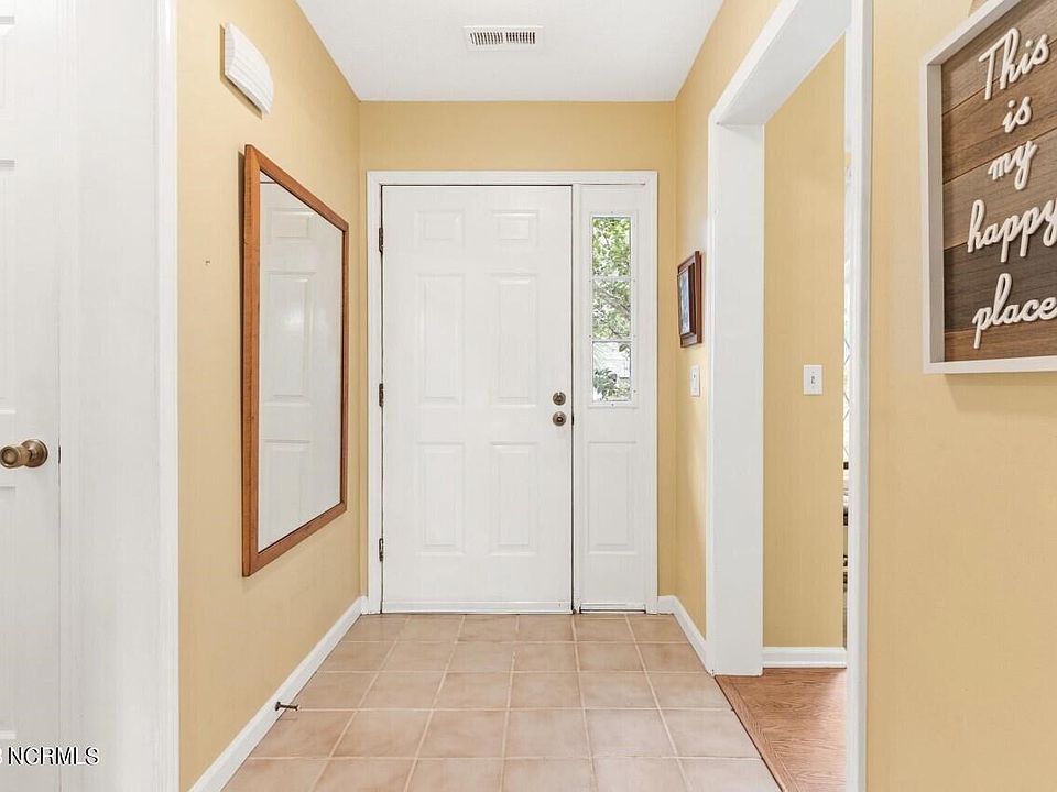 1st image of 94 Calabash Dr