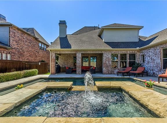 3rd image of 3710 Hickory Grove Ln