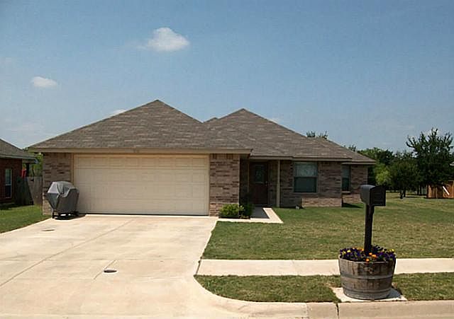 1st image of 214 Chambers Creek Cir