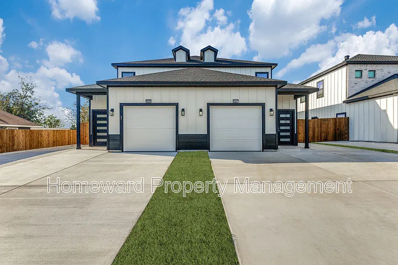 4 bed, 2.5 bath, 1744 sqft, $2,100 — Photo 1
