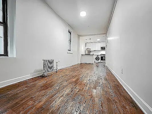 2nd image of 162 E 33rd St APT 4