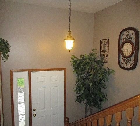 2nd image of 377 Meadowview Cir NW