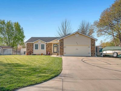 525 E Berry Ave, Rose Hill, KS, 67133