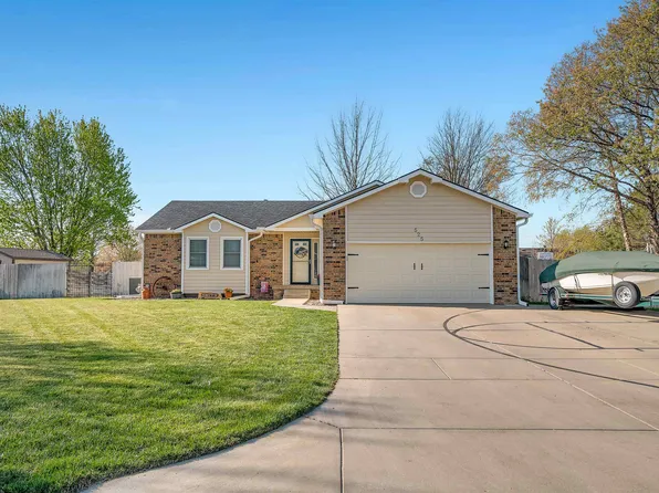 525 E Berry Ave, Rose Hill, KS 67133