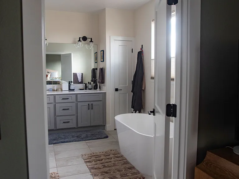 Master bath upstairs