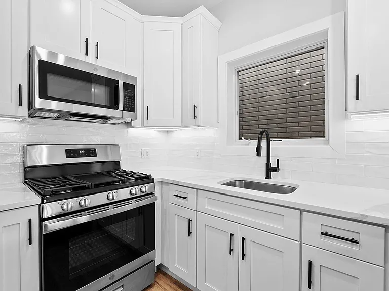 441 John St #2 — Photo 7