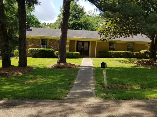 211 Cherry Hill Dr, Jackson, MS 39212