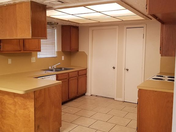 3rd image of 16407 Quail Gully Dr