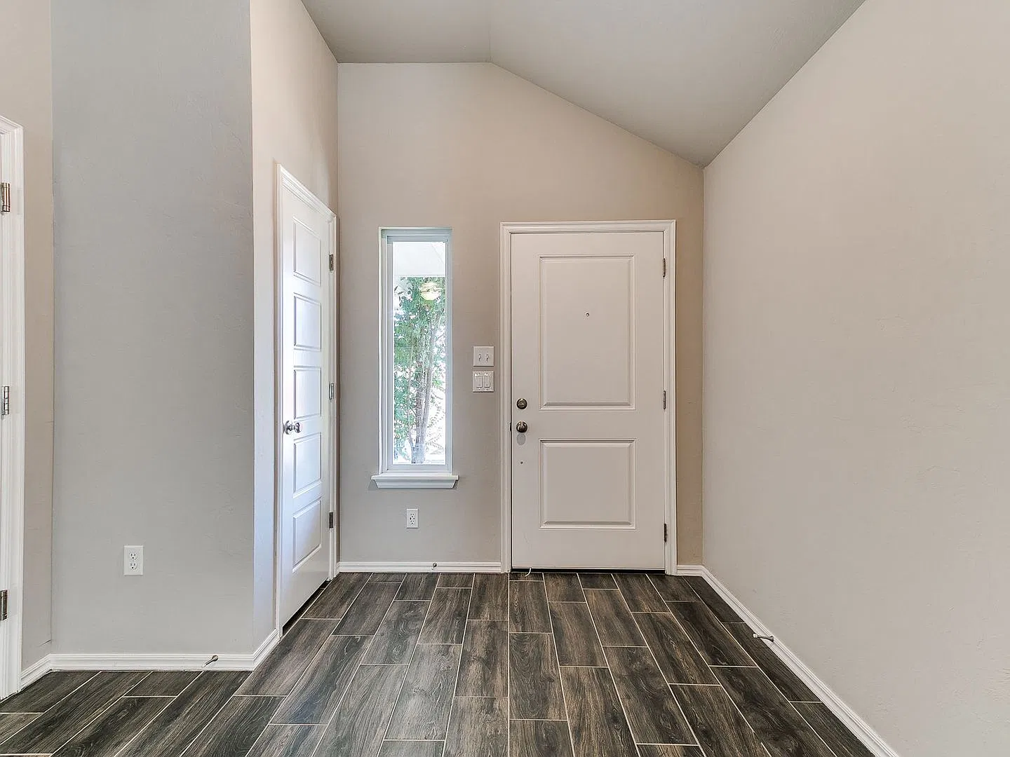 1301 Harvest Trail — Photo 2