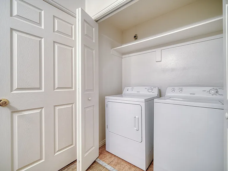 Stone Brook Apartments — Photo 60