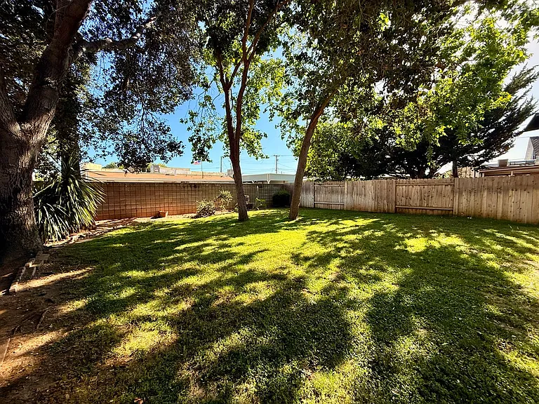 3618 Manzana St — Photo 16