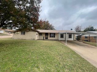 212 E Rentz St, Weatherford, TX 76086