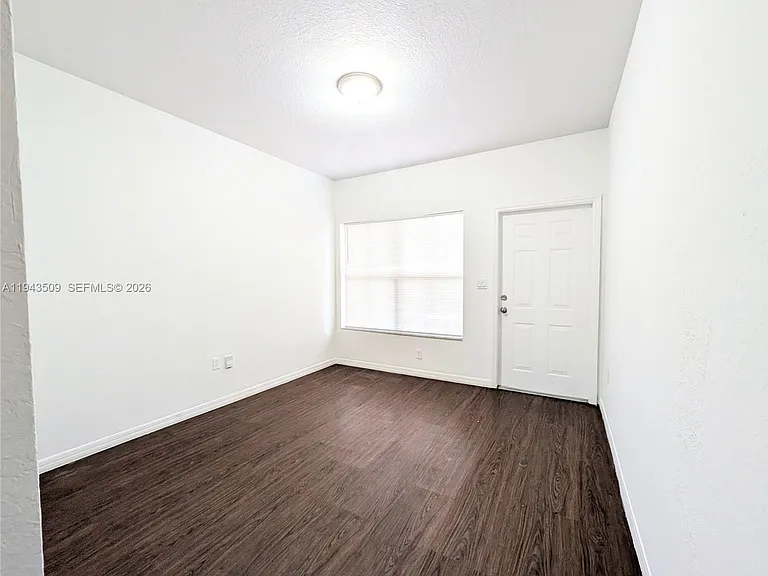 825 SW 6th Pl — Photo 13