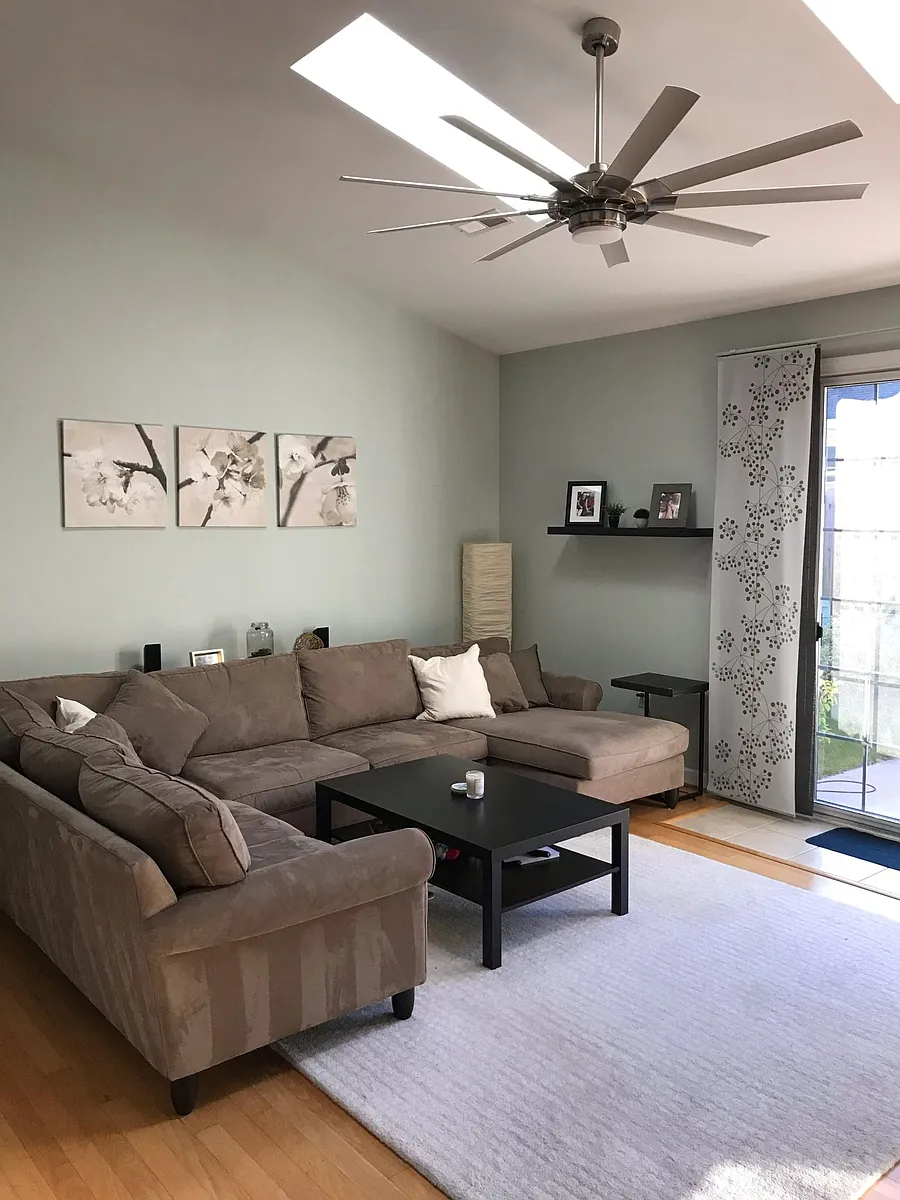 Living room - Christian Dr