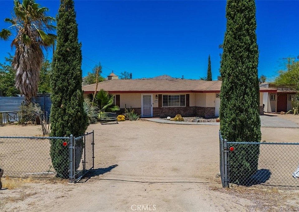 1st image of 57556 Pueblo Trl