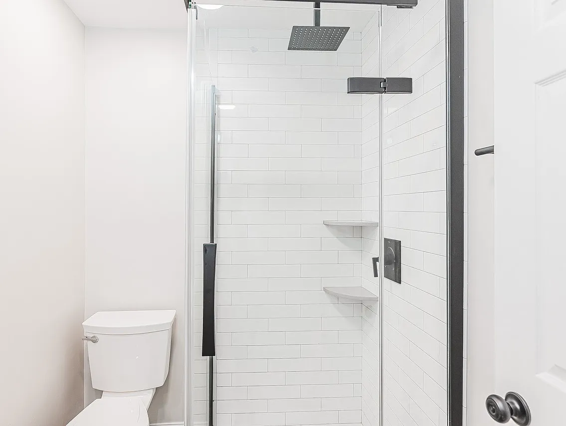 4 bed, 1400 sqft, $4,400 — Photo 3