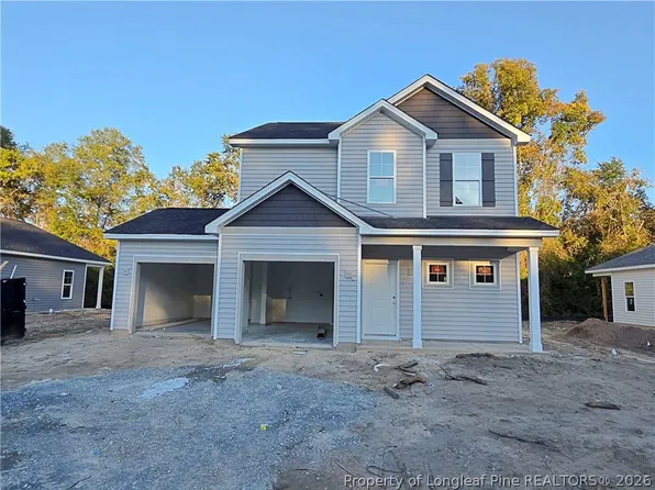 946 Stevens St, Raeford, NC 28376