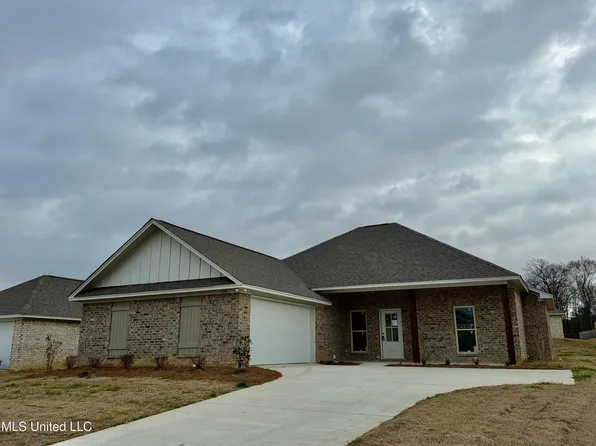 120 Madisonville Dr, Canton, MS 39046