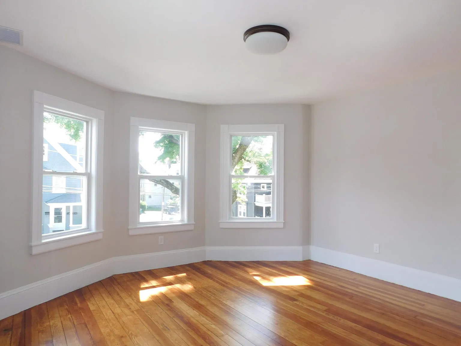 2 bed, 1000 sqft, $2,800 — Photo 4