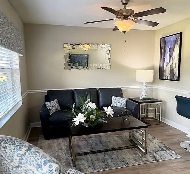 2037 Phillippe Pkwy — Photo 7