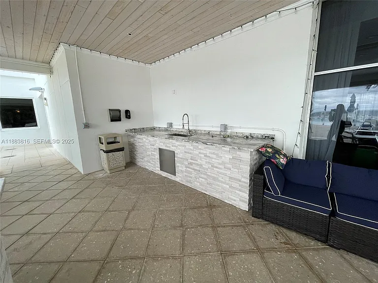 2751 S Ocean Dr #1204S — Photo 50