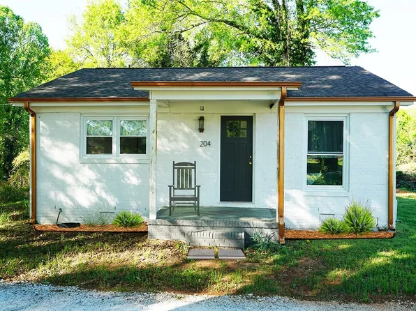 204 S Broad St, Westminster, SC 29693