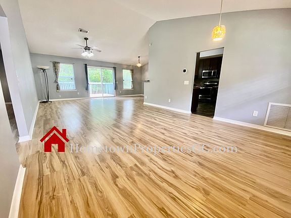 4th image of 2528 Gator Ln
