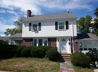 19 Ferncroft Rd, West Roxbury, MA 02132