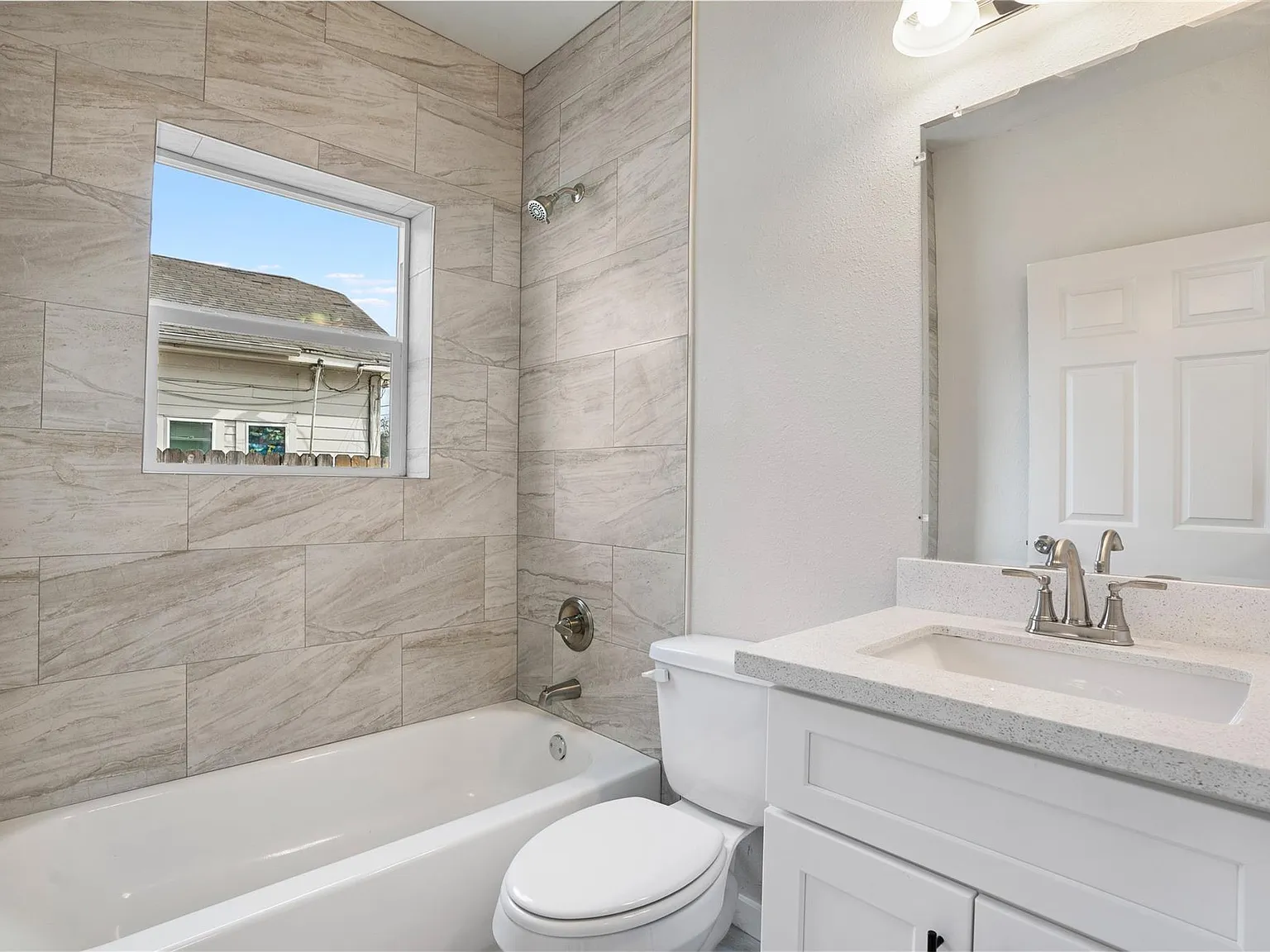 1 bed, 1.0 bath, 700 sqft, $1,195 — Photo 3