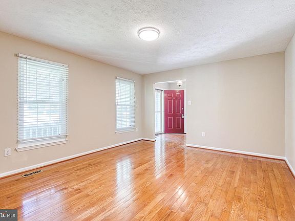 5th image of 6500 Wesley Ln