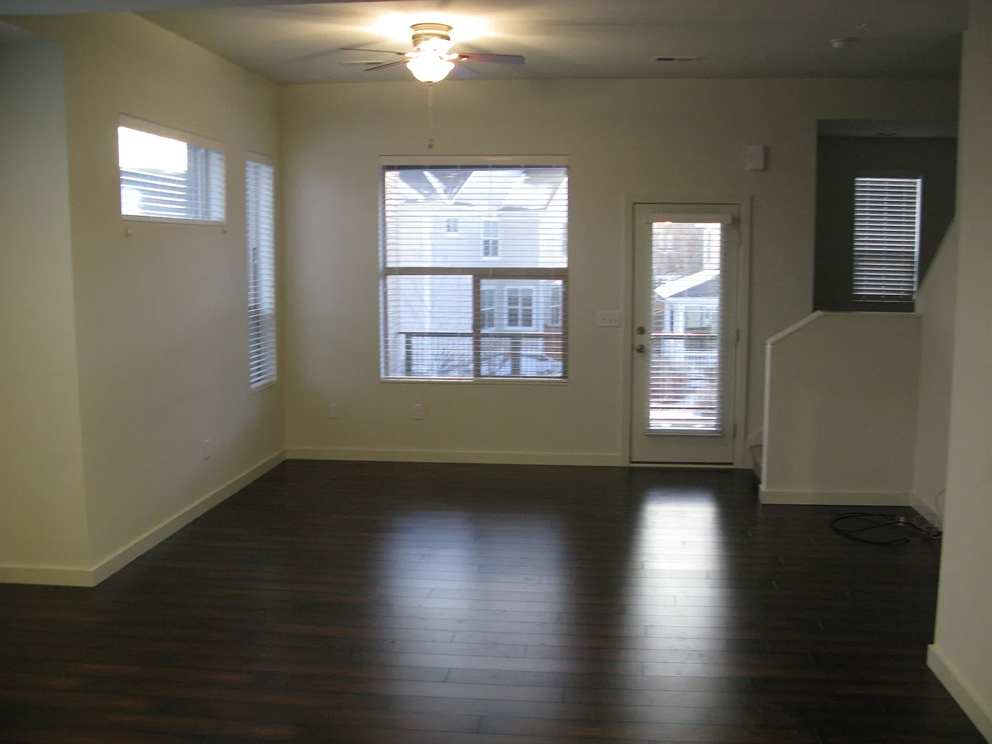 Modern End Unit 3 Bedroom Townhome with Solar. — Photo 4