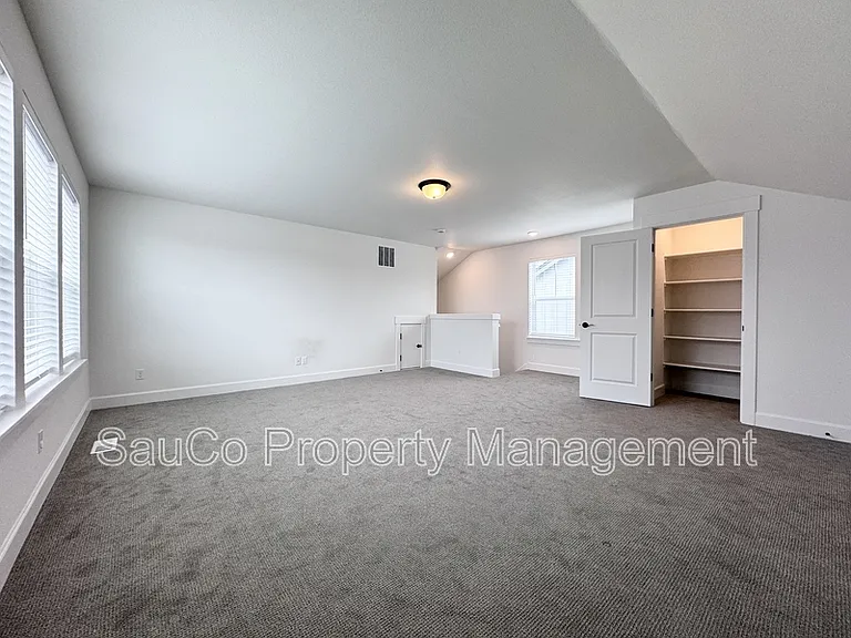 3920 SE 83rd Ave — Photo 20
