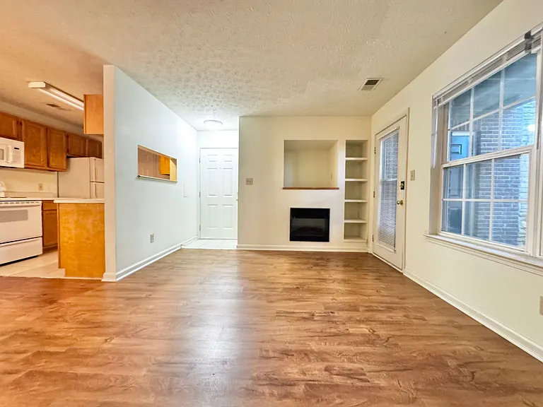 Forest Creek Apartments — Photo 46