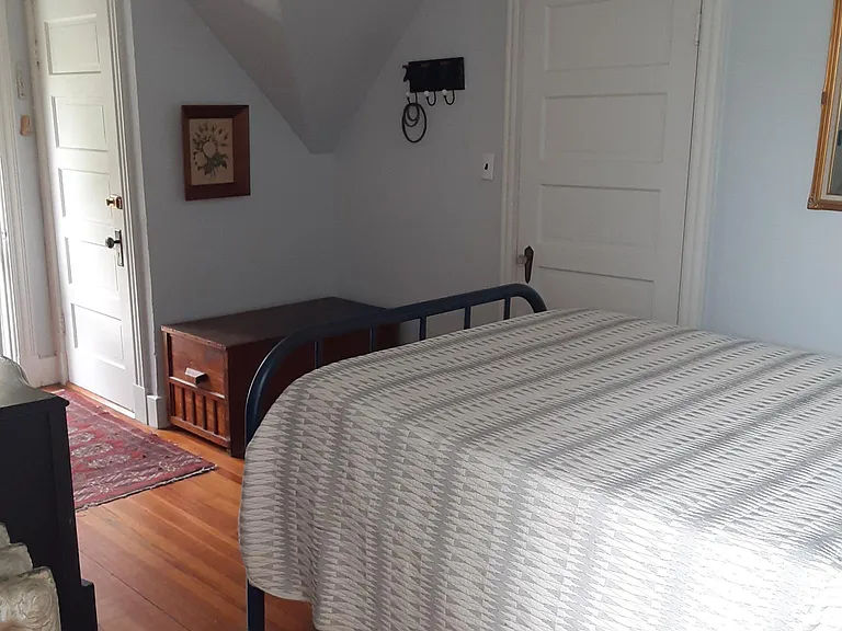319 Woodford St #3 — Photo 8