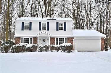 1st image of 130 Pickwick Dr