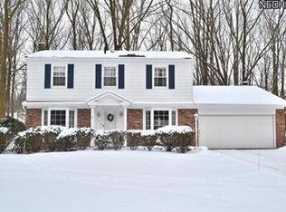130 Pickwick Dr, Northfield, OH 44067