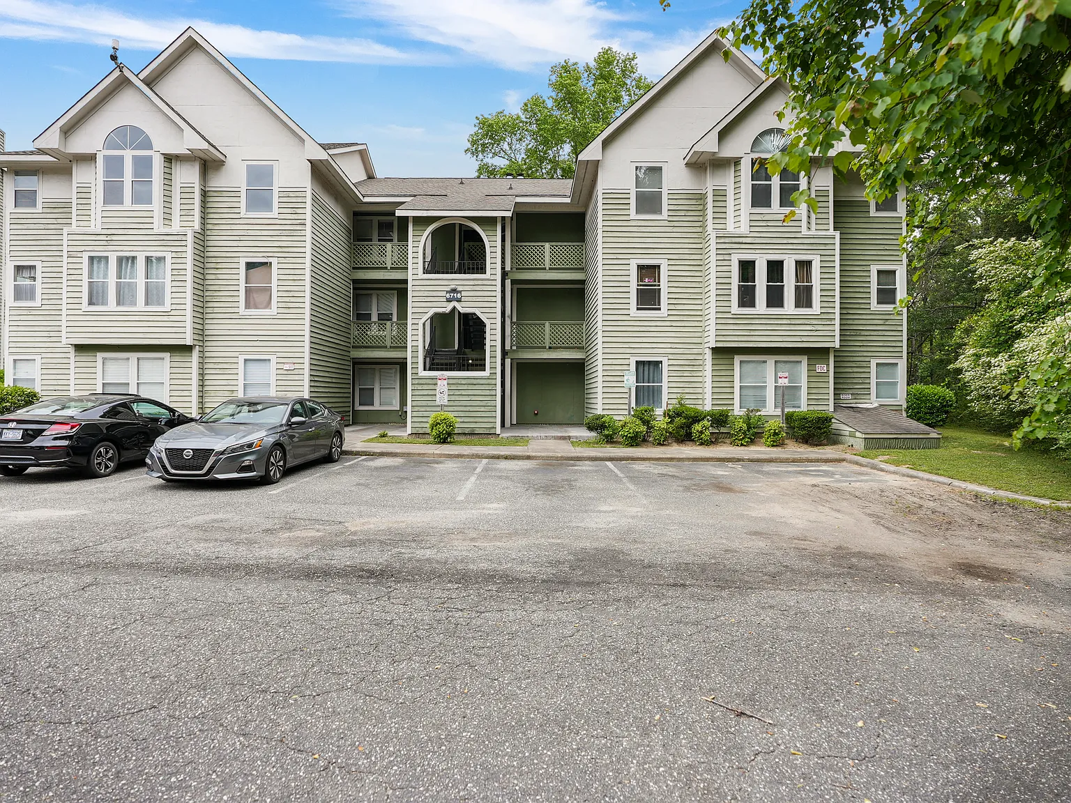 3 bed, 2.0 bath, 1270 sqft, $1,000 — Photo 3