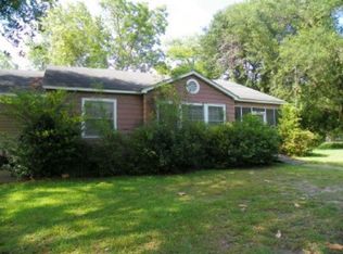 1819 Airport Dr, Laurel, MS 39440