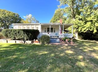 3320 Hudson Dr, Cuyahoga Falls, OH 44221