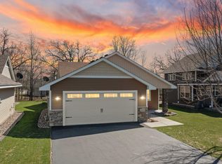 1009 Pleasant View Ct NW, Isanti, MN 55040